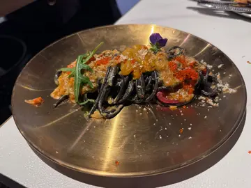 海胆蟹粉蟹肉忌廉墨汁意粉