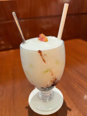 咖喱牛肋肉蛋包饭，紫薯牛乳，和牛汉堡薯条，