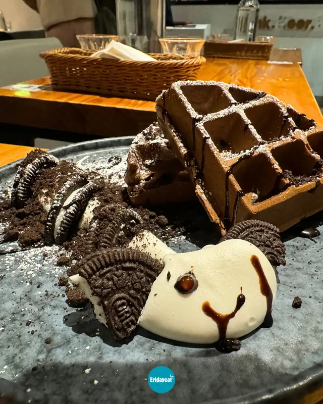 朱古力窩夫配可可金寶碎