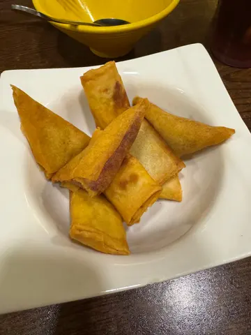 炸春卷、炸咖喱角