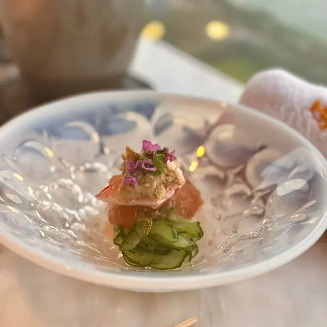 胡瓜、梅啫喱配松葉蟹