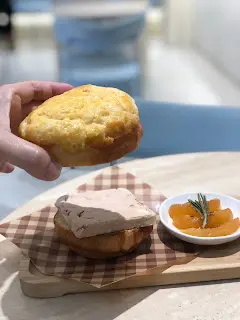 港式菠蘿酸種包配鵝肝牛油