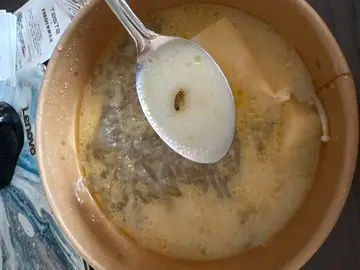 肥牛金菇米线