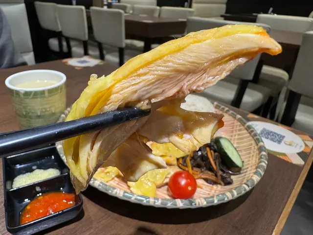 雞皮爽，肉鮮嫩