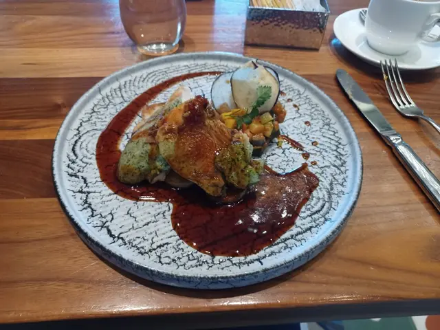 最上等食材走地雞胸肉，配上不平凡法式燉菜，我食到田野間原味。無得頂。