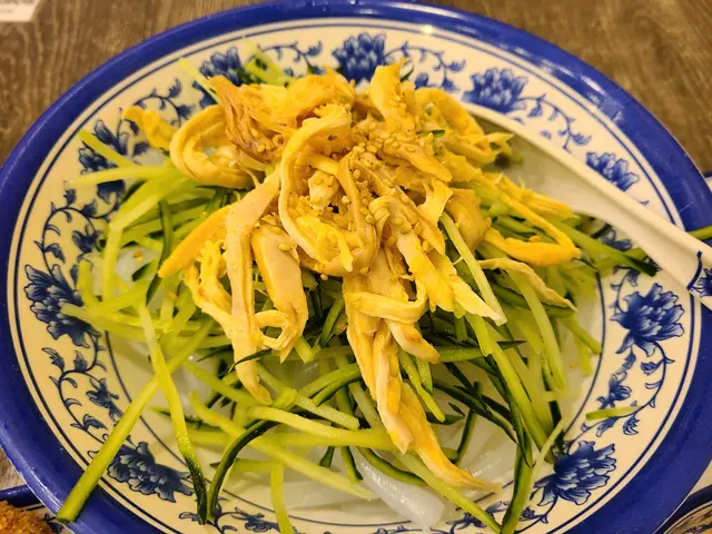 麻醬手撕雞絲粉皮