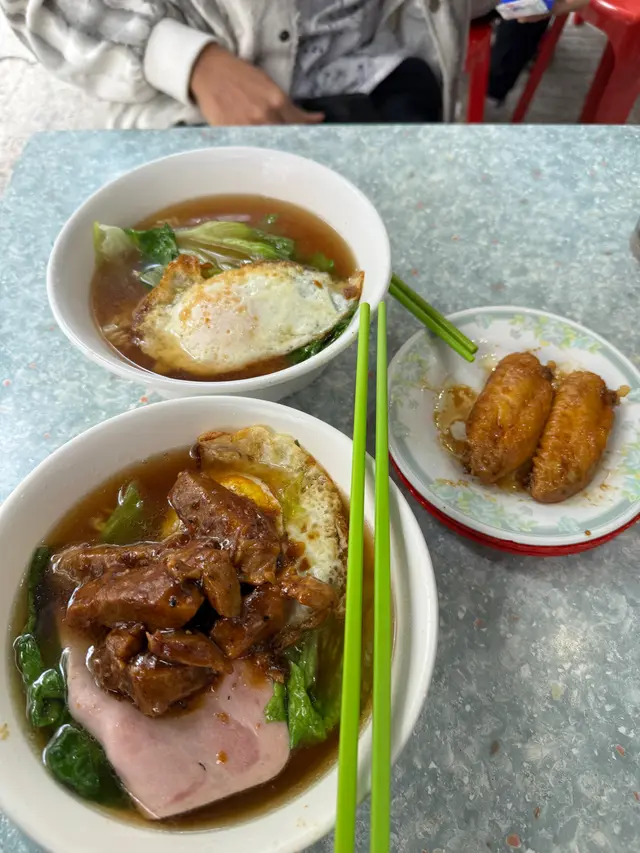 雞翼麵/雞扒火腿蛋麵