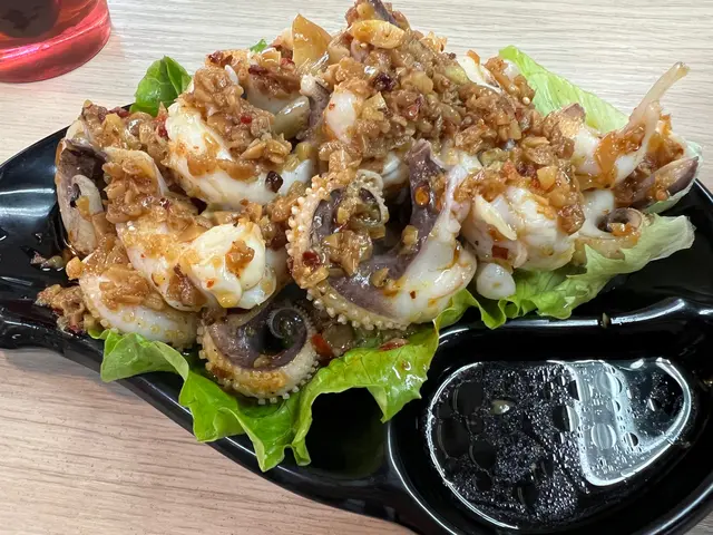 涼拌墨魚頭