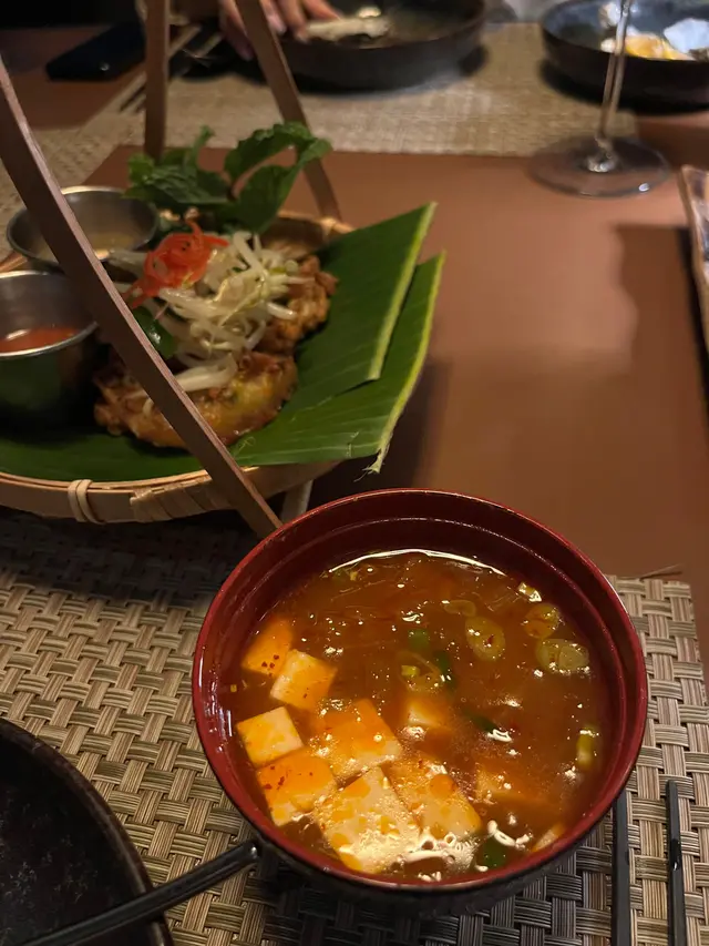 泰式麵豉湯 酸酸辣辣 幾開胃泰式炸生蠔 好味 