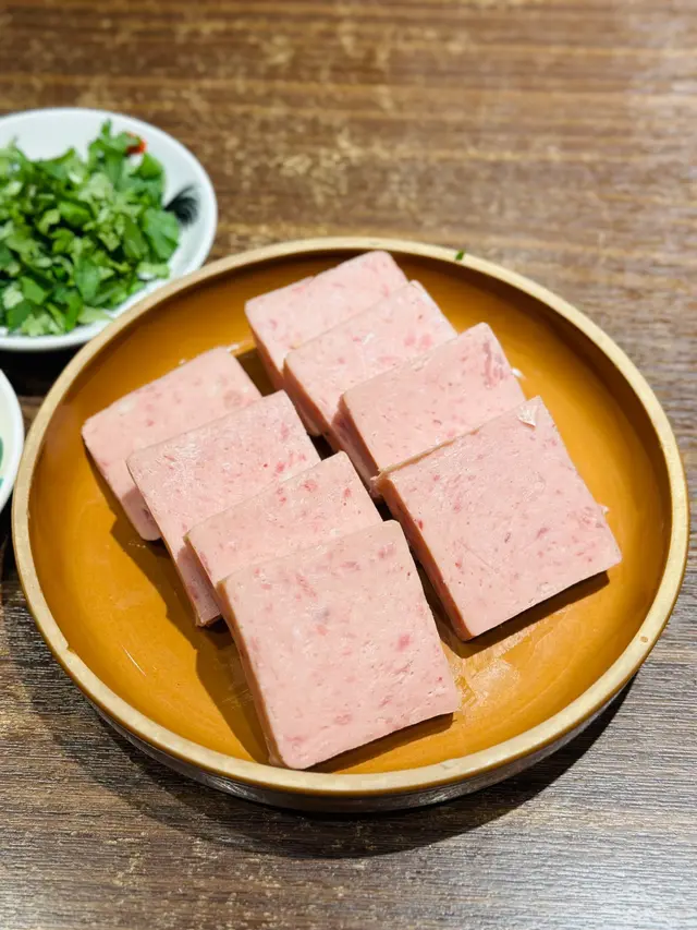 午餐肉