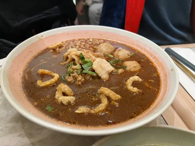 泰式豬肉船麵