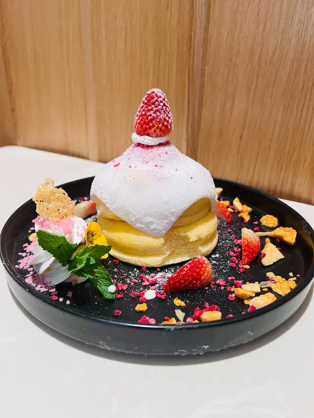 士多啤梨麻糬梳乎厘班戟