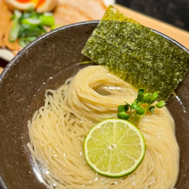 清新，可加少許岩鹽調味。