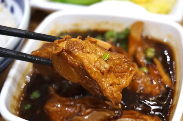 蔥燒豬軟骨飯