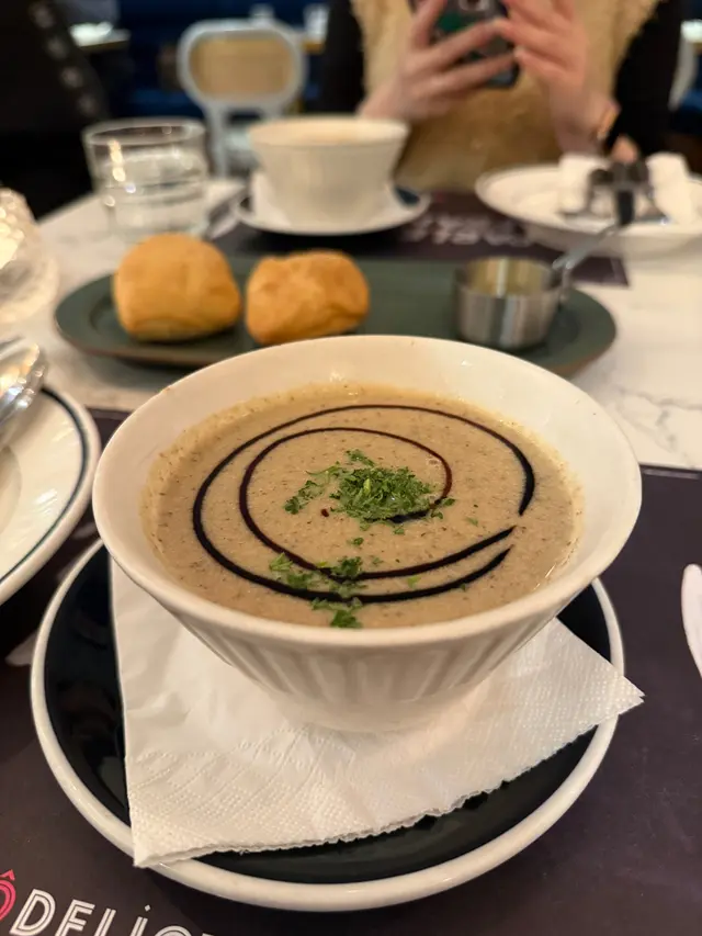 黑松露野菌忌廉湯