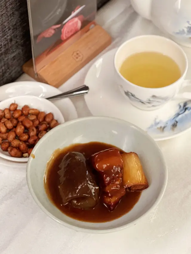 蔥燒刺參黑豚方肉