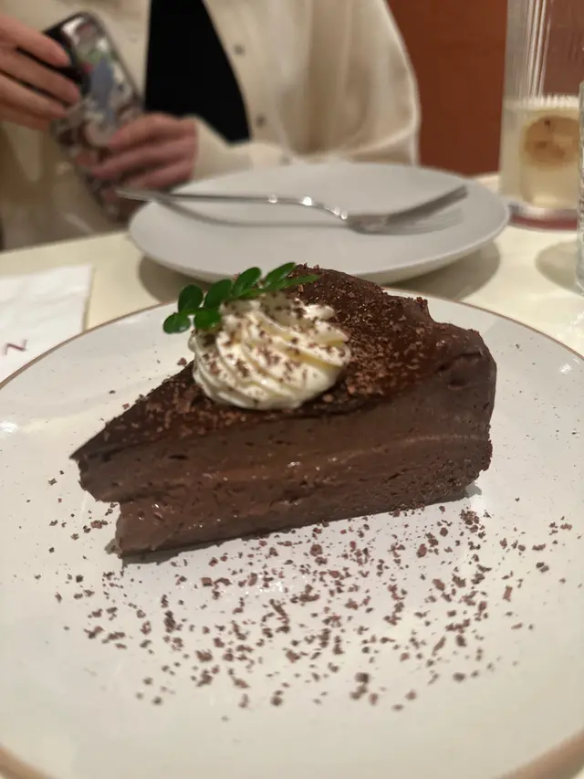 72%  Dark  Chocolate  Basque  Cheesecake