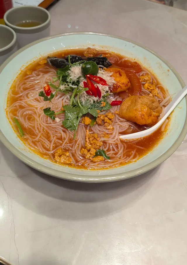 蕃茄蟹肉香葉卷湯檬