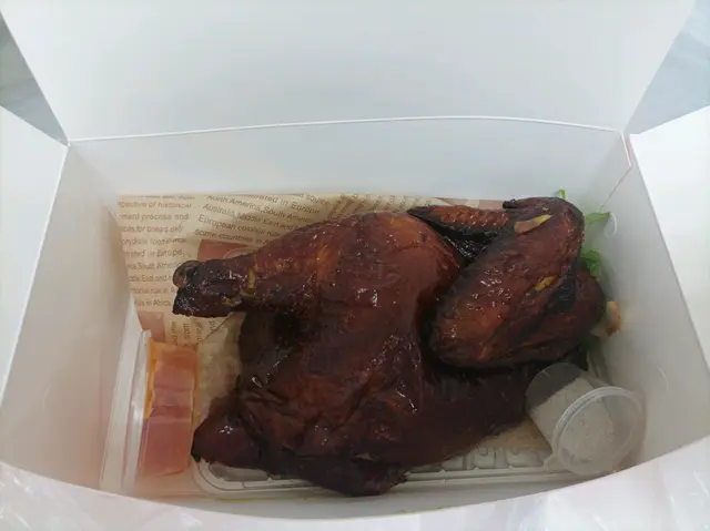 真係1星都比多左，想問係咪買外賣就可已咁比 
番到去一打開呆左 成隻雞黑到 真係冇下次
忍唔住開番個陳年A/C黎出POST