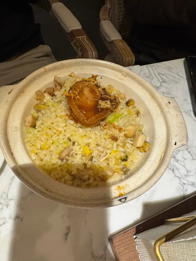 蠔皇鮑魚砂鍋炒飯