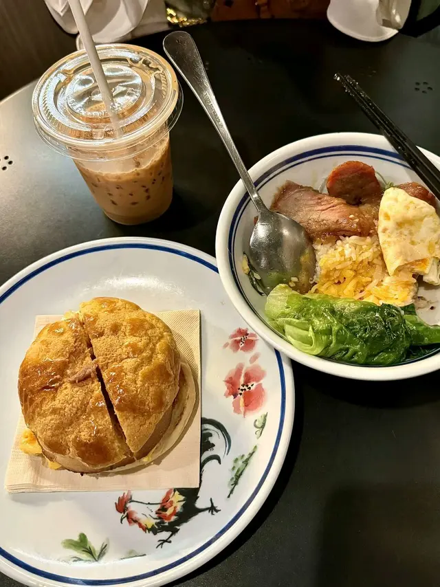 冻奶茶 菠萝包 叉烧饭