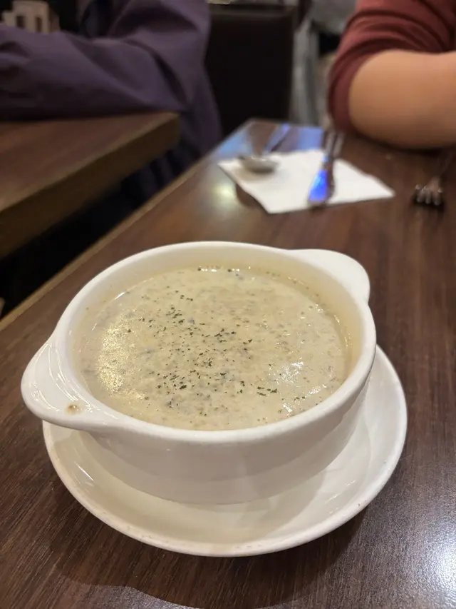 野菌海鮮忌廉湯