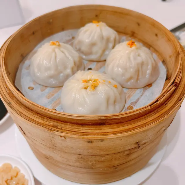 蟹粉小籠包