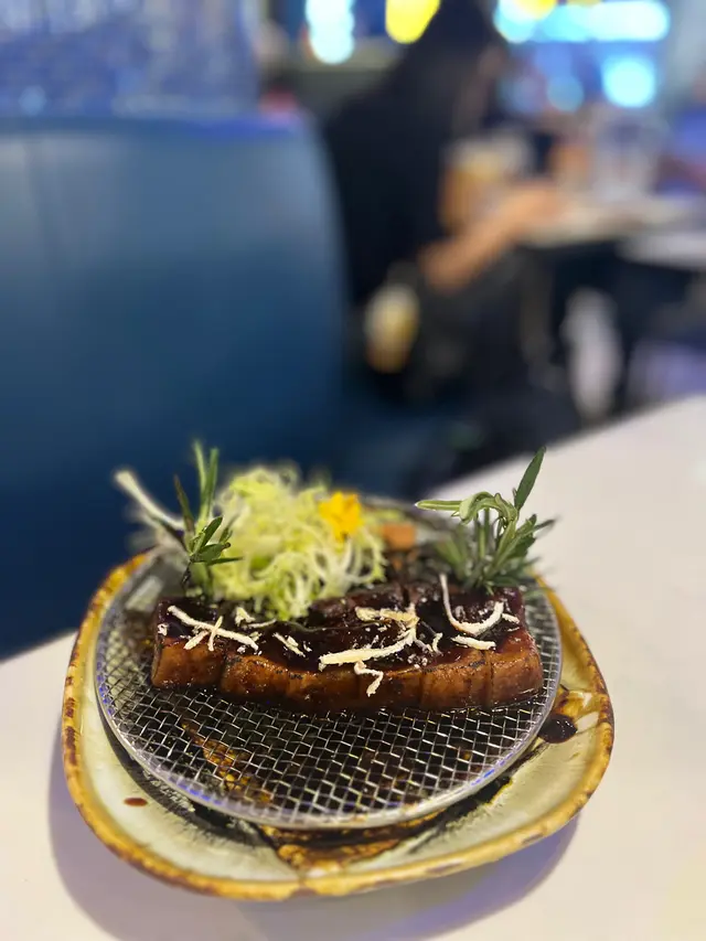 九製陳皮火熖黑金叉燒