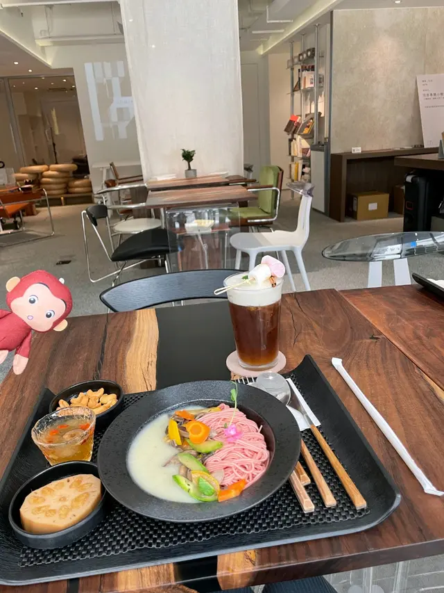 椰菜花濃湯素麵