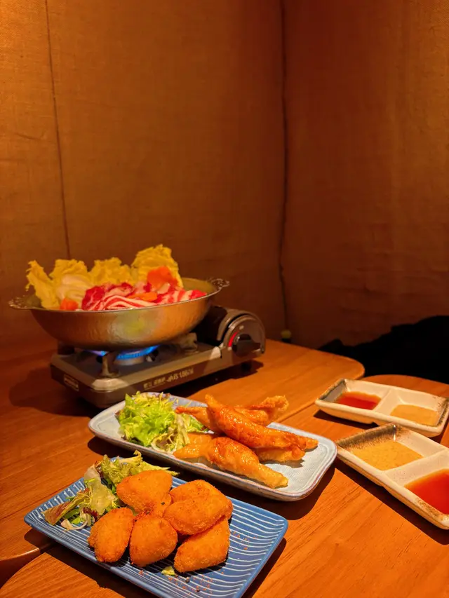 雞皮餃子;一口芝士