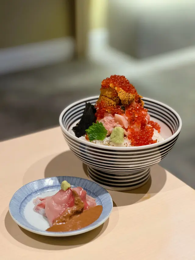 特上海鮮丼