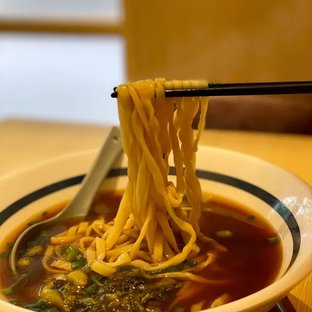 彰化黑麻油雞翅手工麵