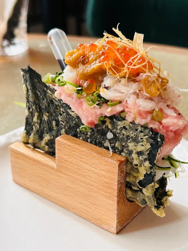 海之幸（海膽/拖羅/蟹肉/三文魚子/帆立貝）Taco手卷配野菜熱湯烏冬