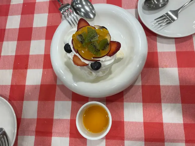 巴伐洛娃蛋白餅 (Pavlova)