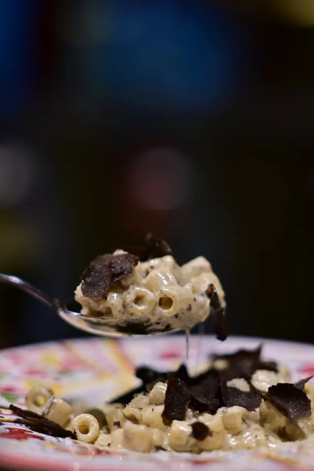 巨輪黑松露芝士意粉