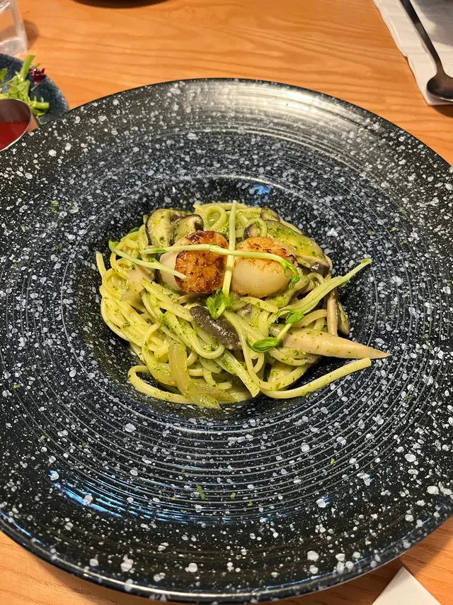 青醬帶子意大利粉$ Linguine w/ pesto & scallop