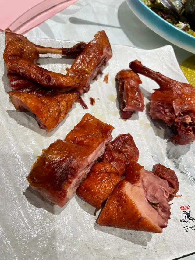 煙熏味勁濃，￼隻鴨又唔韌！￼