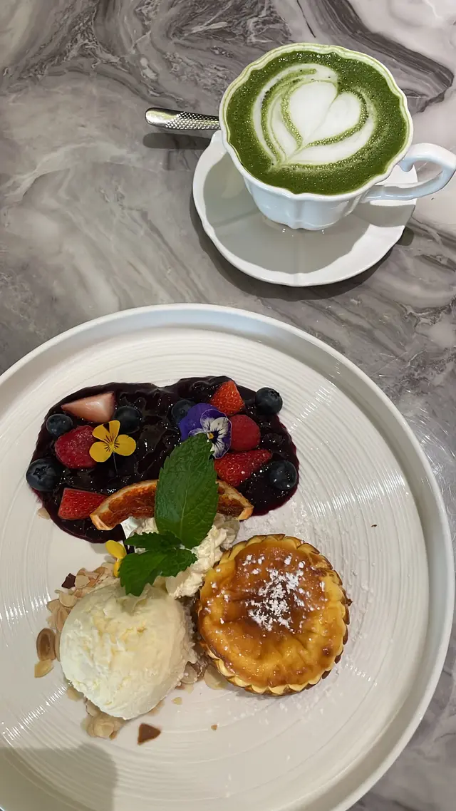 Blueberry  cheese  cake  set  