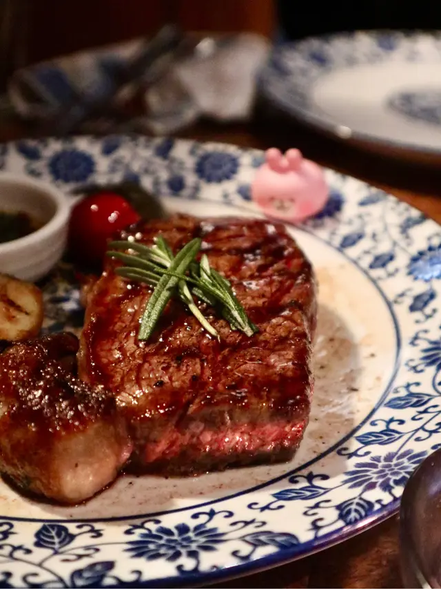 CHARGRILLED BEEF STRLION