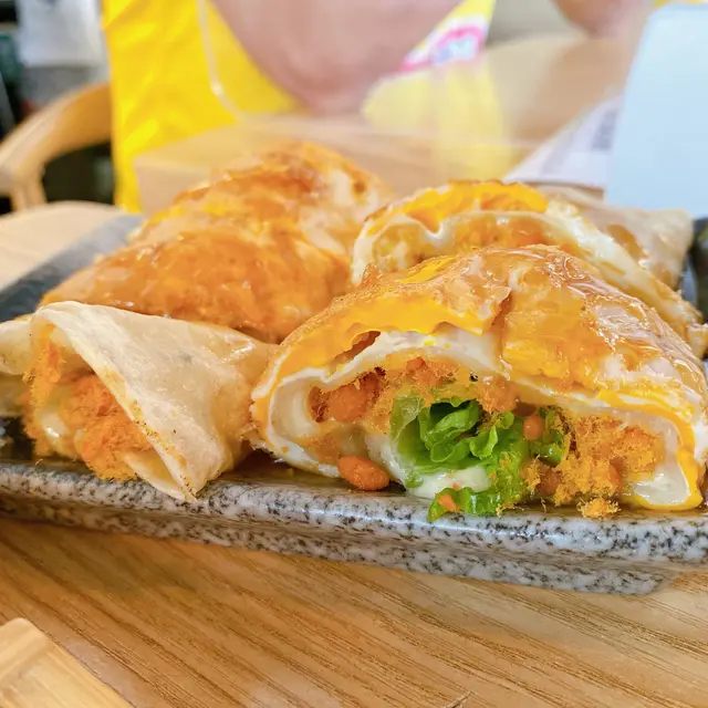起司肉鬆蛋餅