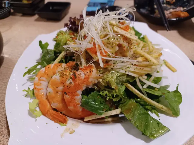 蔬菜新鮮,大蝦鮮甜, 薯仔軟滑, 脆條脆脆, 每次點單, 它都是凍凍的.