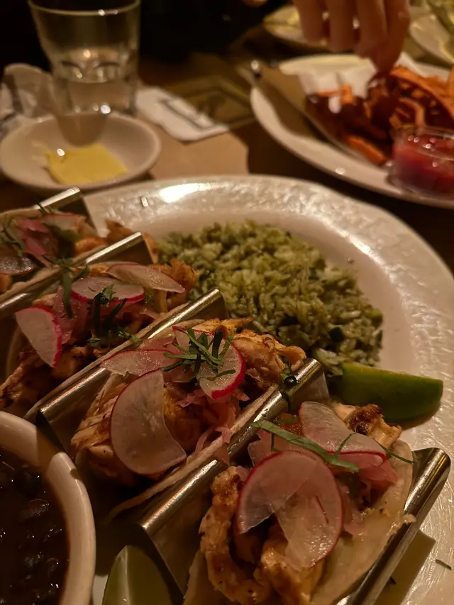 BAJA CHICKEN TACOS