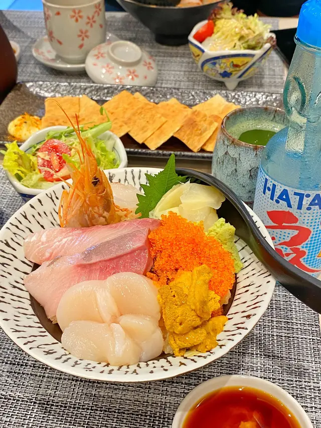 特上魚生丼定食