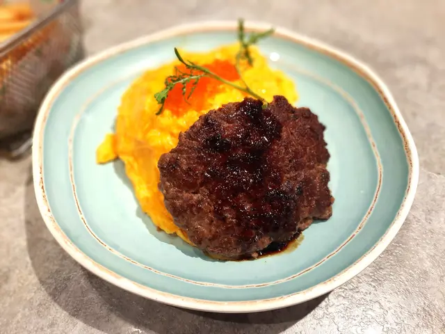 照燒安格斯純牛漢堡蛋包飯 