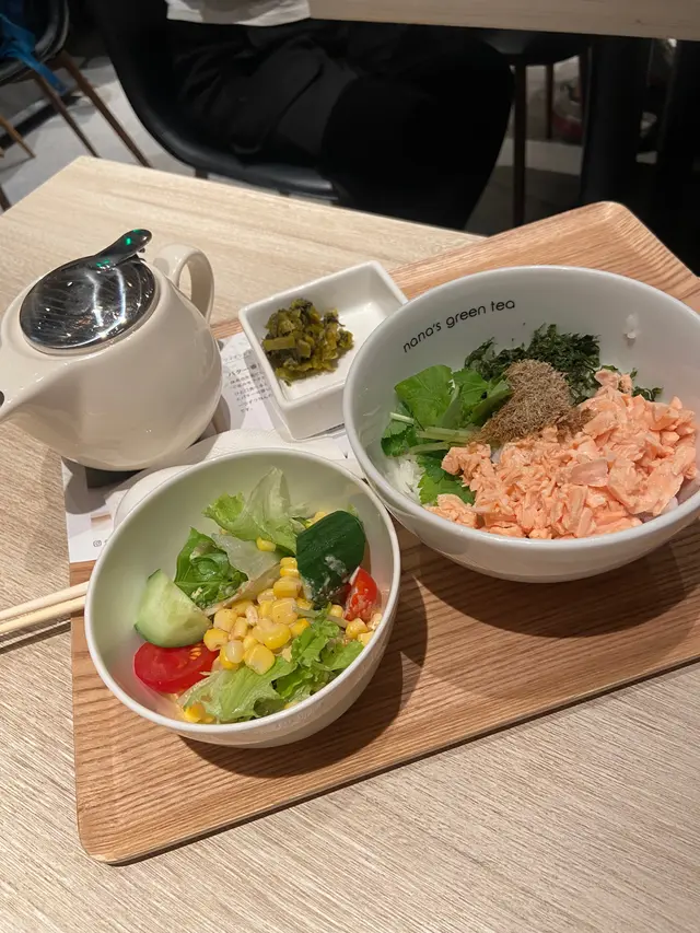 鮭魚昆布絲柚子胡椒茶漬飯(鰹魚湯)