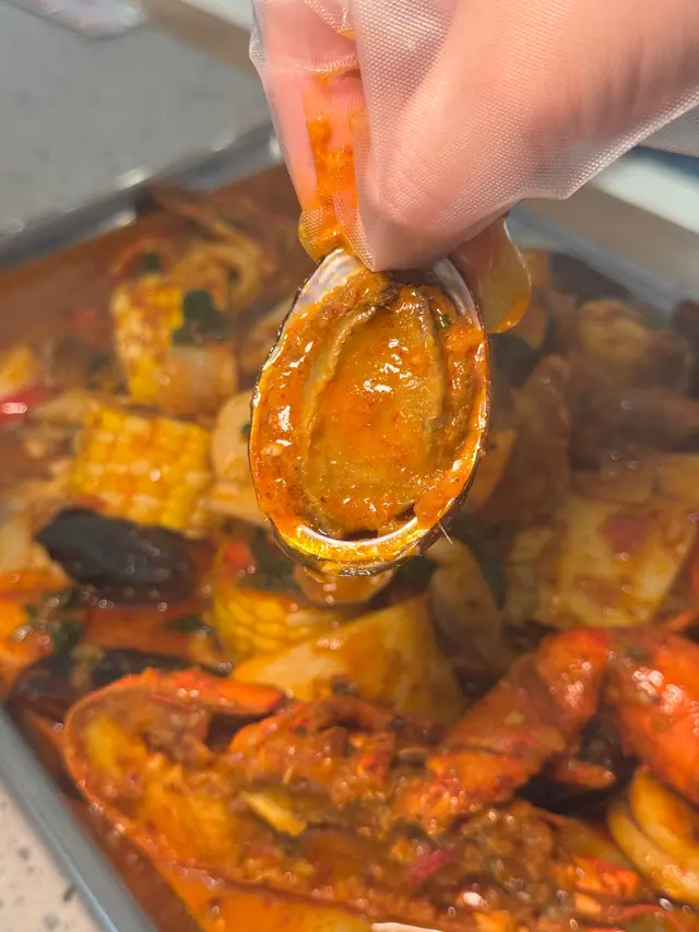 雜錦海鮮桶配辣醬