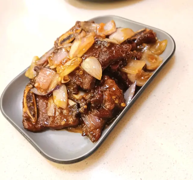 蒜香蜜餞牛仔骨