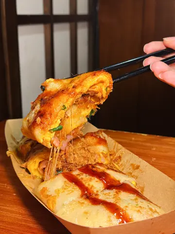 芝士火腿肉鬆蛋餅