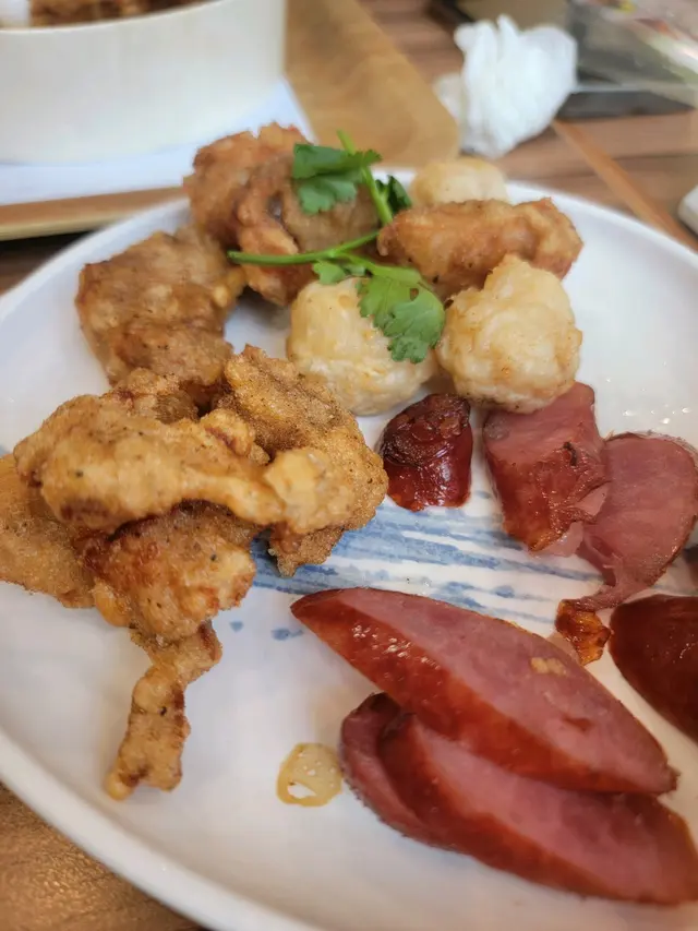 鹽酥雞，台灣腸