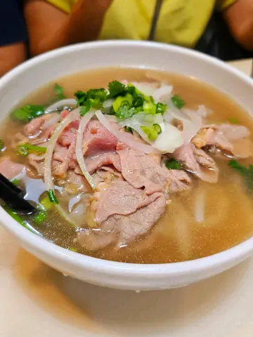 生牛肉河粉